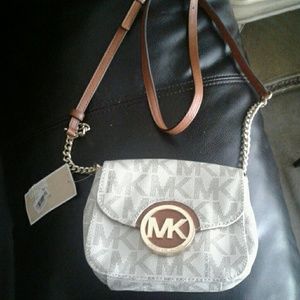 New  Cross Body Michael kors